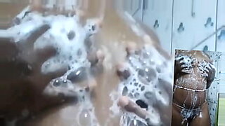 sex in bath by using shampoo