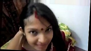 hot desi girl black bra boob praser romance