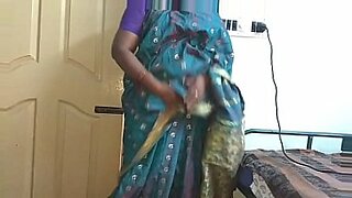 indian saree wali wear bra