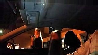cock flash at women in car
