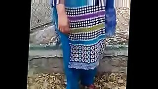 indian aunty saree bra blouse sexy andhra kerala karnataka bangalore hyderabad7