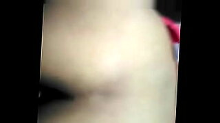 18 year old ariana toys her ass with anal beads
