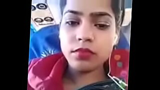 bus mai girls ke sath chedkhani bf sexy video