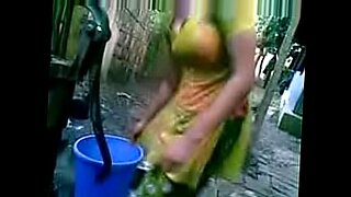 bengali boudi bath out site full video1226