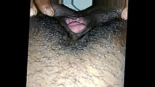 oral sex and kiss mfm threesome
