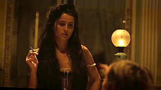 actress hollywood forced hindi dubbed